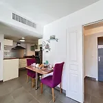 Pon2 - 2 Pieces Avec Piscine Et Terrasse Lägenhet *