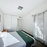Pon2 - 2 Pieces Avec Piscine Et Terrasse Lägenhet